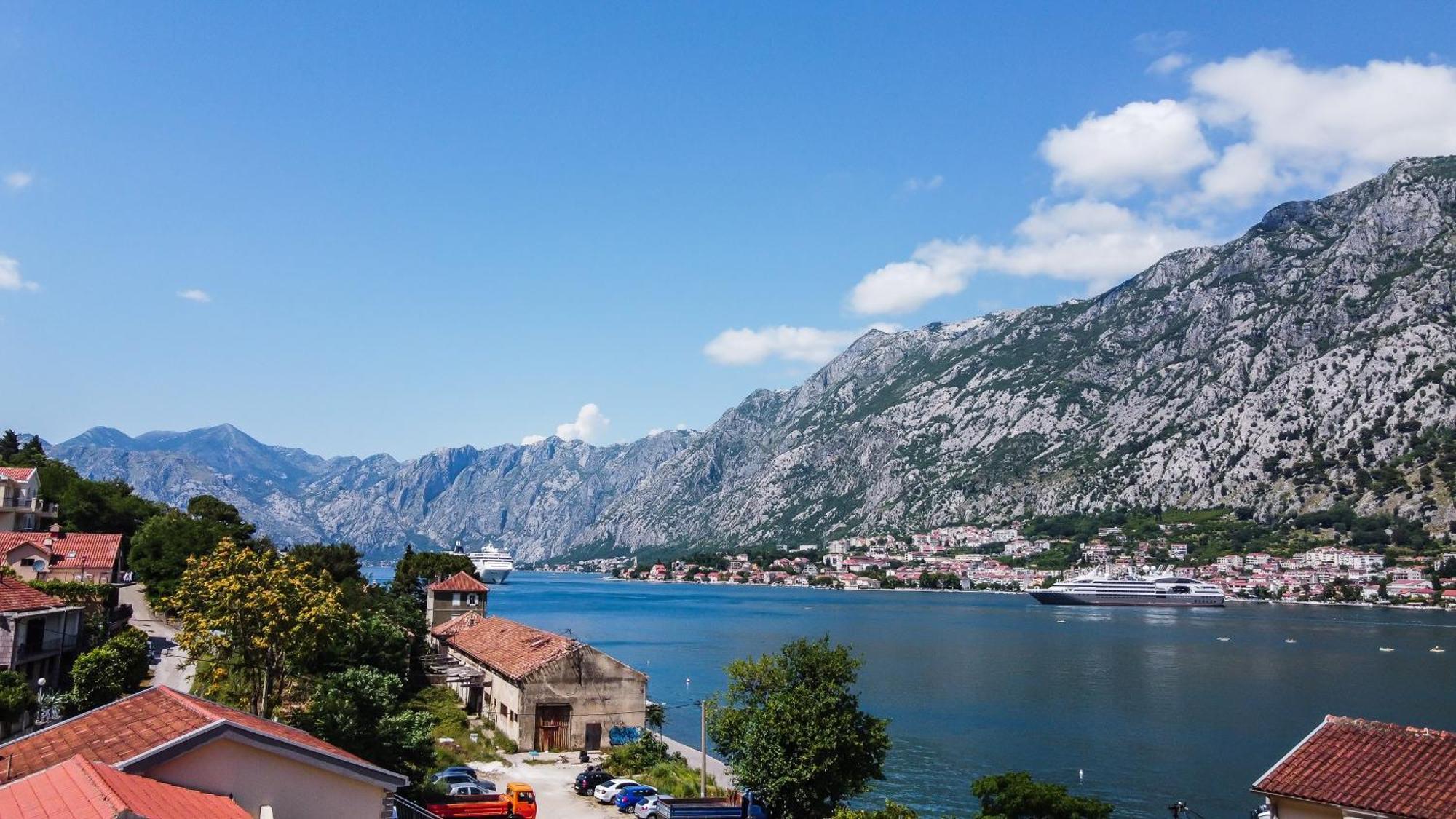 Chillout Apartment In Kotor Bay Екстериор снимка