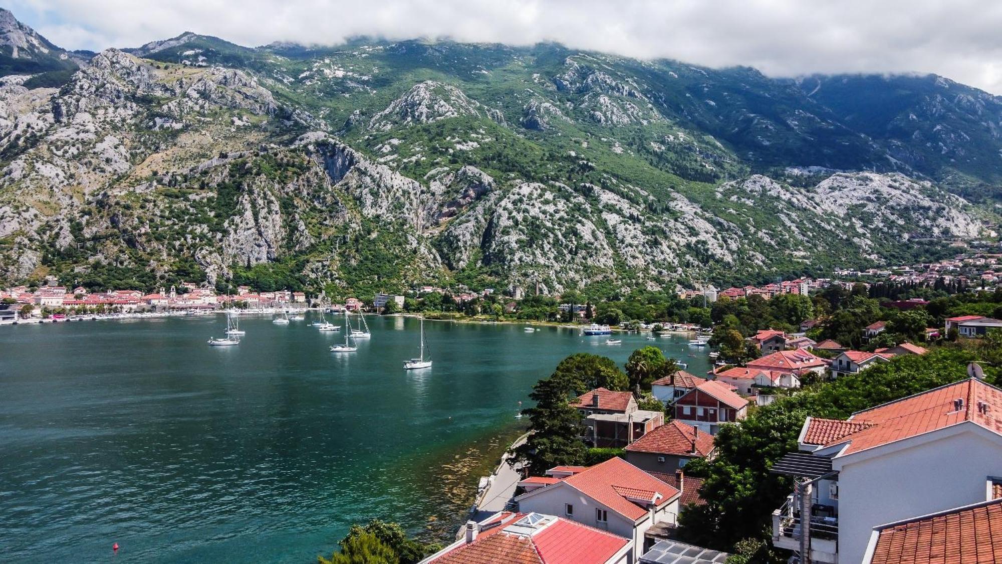 Chillout Apartment In Kotor Bay Екстериор снимка