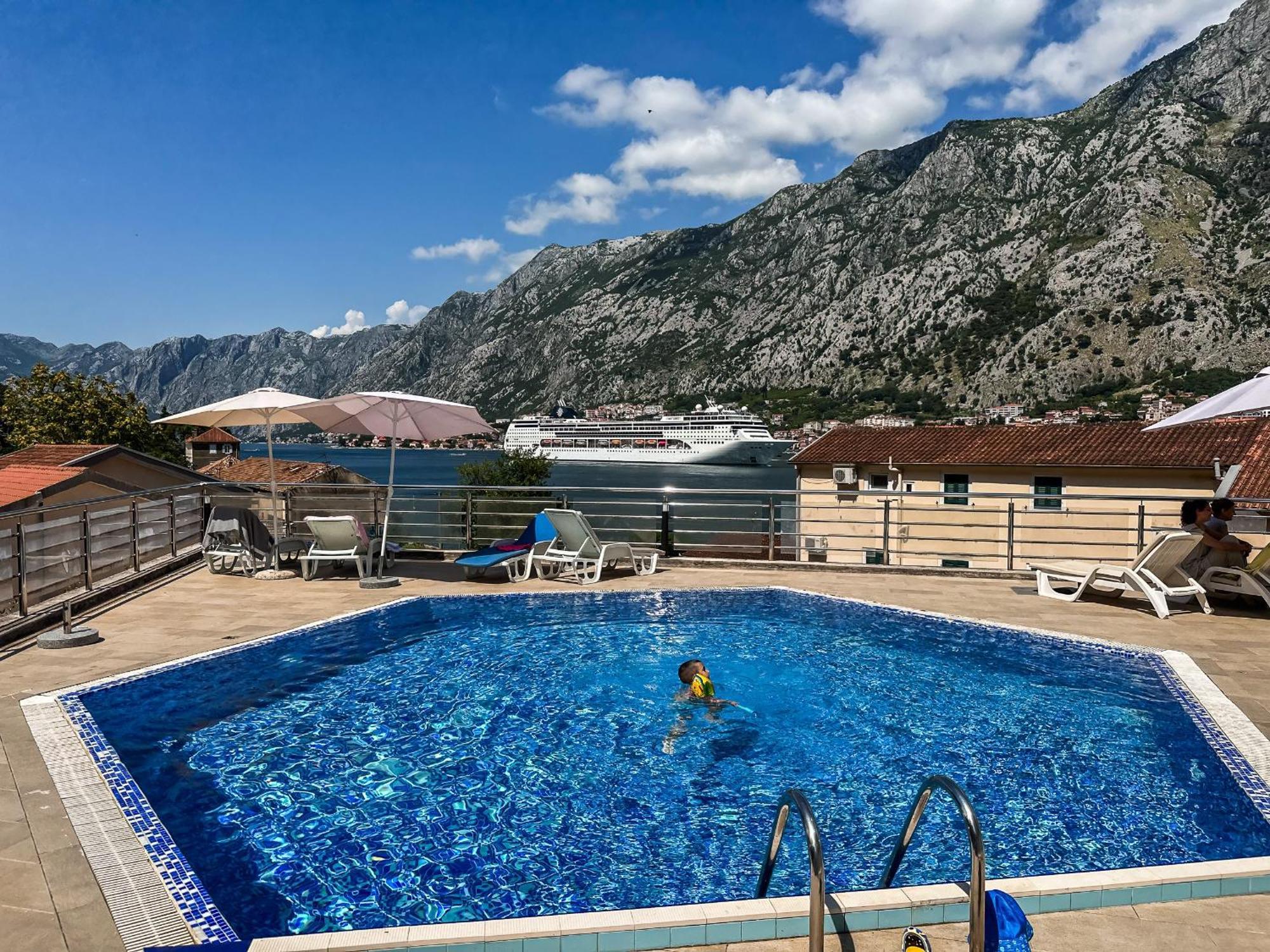 Chillout Apartment In Kotor Bay Екстериор снимка