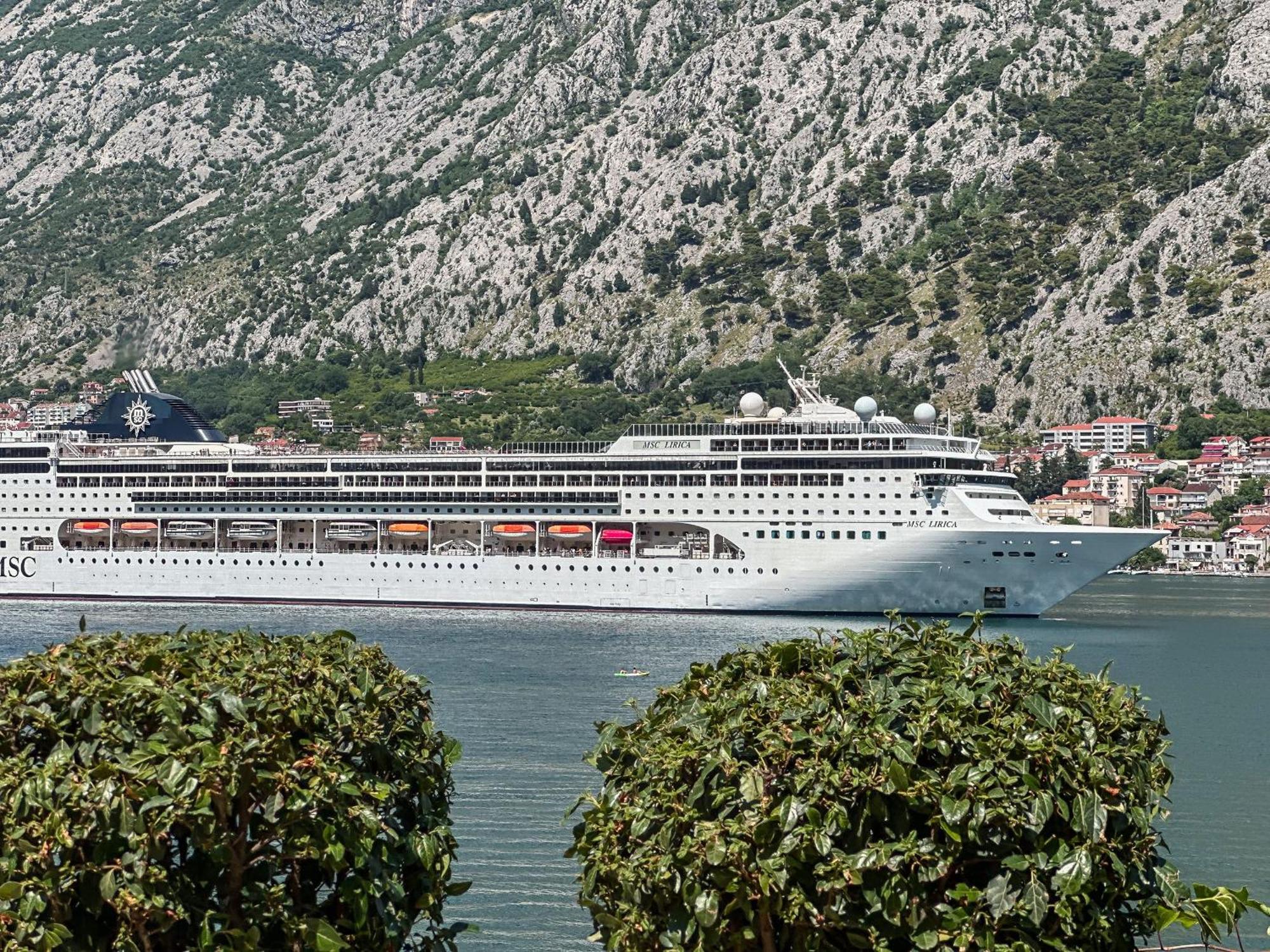 Chillout Apartment In Kotor Bay Екстериор снимка